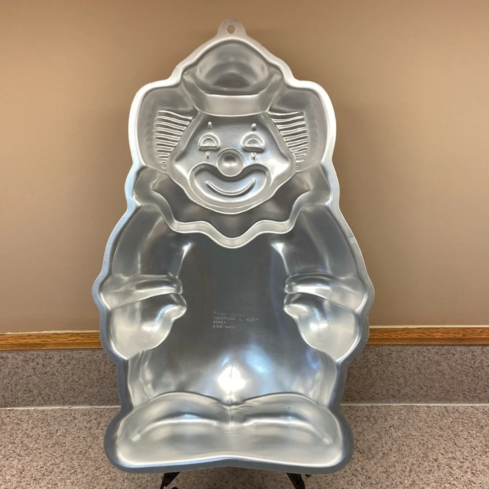 Vintage/Retired 1986 Wilton Circus Clown Aluminum Cake Pan Wilton 2105-9401